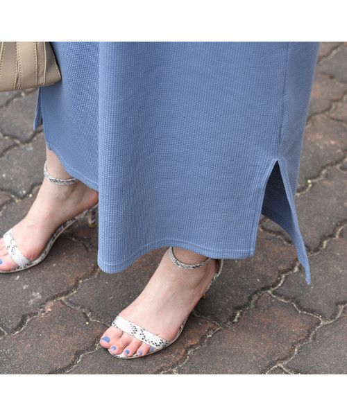 LHELBIE（レルビエ）の「バックボタンワッフルサーマルスリット2wayロングワンピース（ワンピース・レディース・ブラック/ベージュ/サックスブルー/アイボリー・M）」の11枚目の写真