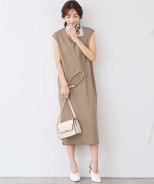 Pierrot（ピエロ）の「フレンチスリーブリブカットソーロングワンピース（ワンピース・レディース・ベージュ系その他/ネイビー/ブラック/カーキ・M/L）」の3枚目の写真