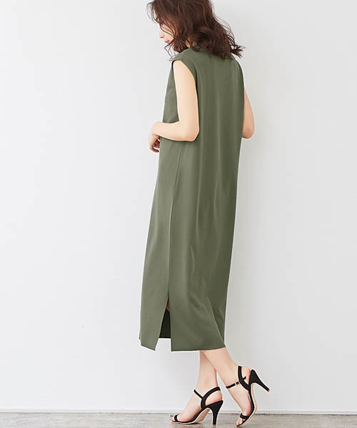 Pierrot（ピエロ）の「フレンチスリーブリブカットソーロングワンピース（ワンピース・レディース・ベージュ系その他/ネイビー/ブラック/カーキ・M/L）」の7枚目の写真