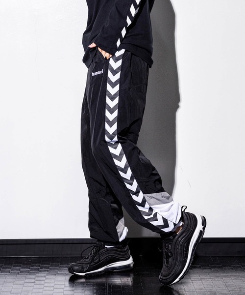 HUMMEL HIVE（ヒュンメルハイブ）の「hummel(ヒュンメル)シェブロン