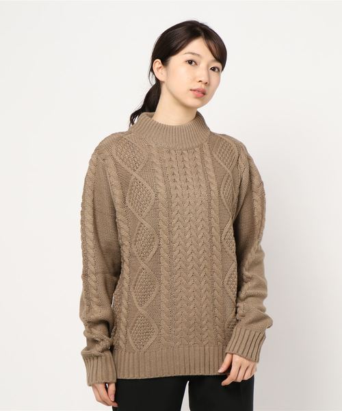 B.I.D.（ビーアイディー）の「ケーブルモックネックニット（ニット/セーター・レディース・アイボリー/マスタード/オフホワイト/ブルー/カーキ/ベージュ/ワイン/ダークグリーン/モカ/キャメル/オリーブ/ブラック/グレー/ネイビー/ブラウン・M/L/LL）」の7枚目の写真