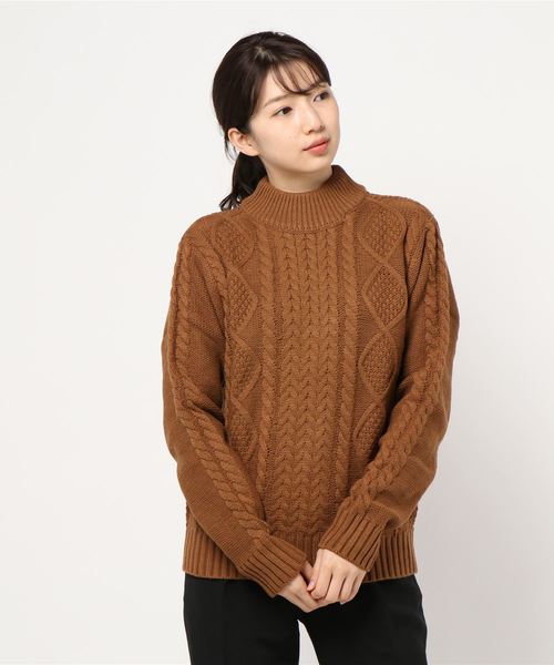 B.I.D.（ビーアイディー）の「ケーブルモックネックニット（ニット/セーター・レディース・アイボリー/マスタード/オフホワイト/ブルー/カーキ/ベージュ/ワイン/ダークグリーン/モカ/キャメル/オリーブ/ブラック/グレー/ネイビー/ブラウン・M/L/LL）」の14枚目の写真