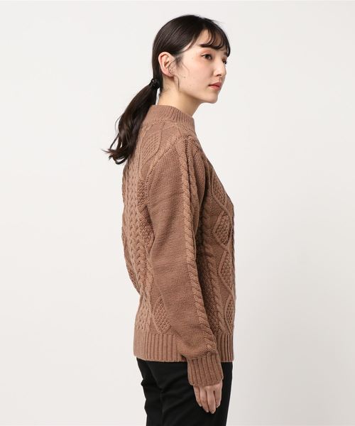 B.I.D.（ビーアイディー）の「ケーブルモックネックニット（ニット/セーター・レディース・アイボリー/マスタード/オフホワイト/ブルー/カーキ/ベージュ/ワイン/ダークグリーン/モカ/キャメル/オリーブ/ブラック/グレー/ネイビー/ブラウン・M/L/LL）」の16枚目の写真