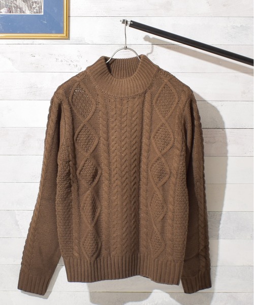 B.I.D.（ビーアイディー）の「ケーブルモックネックニット（ニット/セーター・レディース・アイボリー/マスタード/オフホワイト/ブルー/カーキ/ベージュ/ワイン/ダークグリーン/モカ/キャメル/オリーブ/ブラック/グレー/ネイビー/ブラウン・M/L/LL）」の6枚目の写真