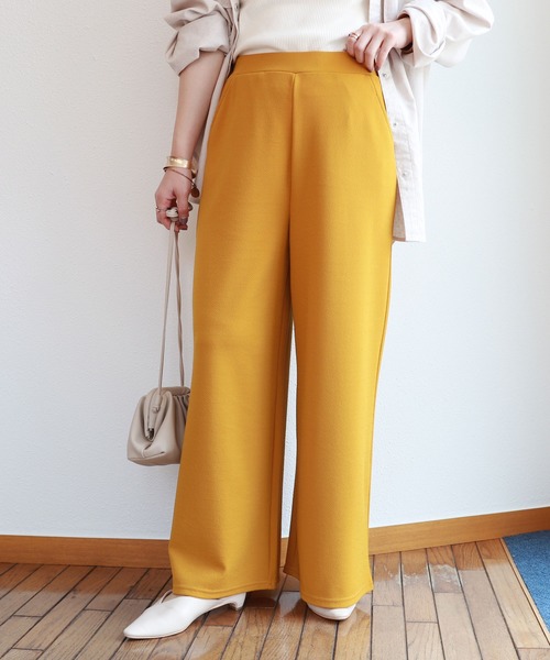 andme(アンドミー)の「ストレッチイージーワイドパンツ ウエストゴム(スラックス・レディース・イエロー/ブラック/ベージュ/ネイビー・M)」の4枚目の写真