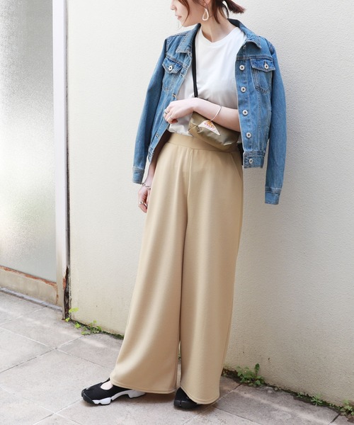 andme(アンドミー)の「ストレッチイージーワイドパンツ ウエストゴム(スラックス・レディース・イエロー/ブラック/ベージュ/ネイビー・M)」の20枚目の写真