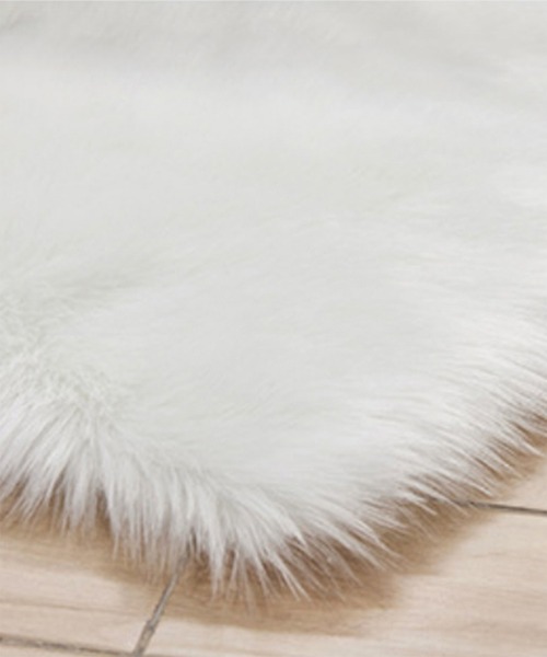 aimoha（アイモハ）の「ファーラグマット（ラグ/マット・レディース・ホワイト/ピンク/キャメル/ホワイト系その他/ピンク系その他・FREE）」の10枚目の写真