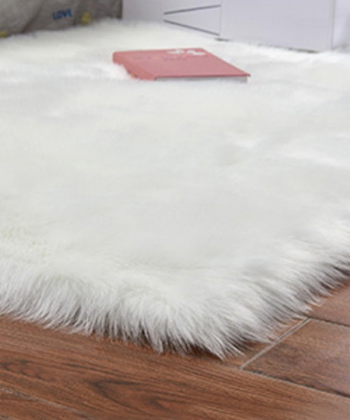 aimoha（アイモハ）の「ファーラグマット（ラグ/マット・レディース・ホワイト/ピンク/キャメル/ホワイト系その他/ピンク系その他・FREE）」の7枚目の写真