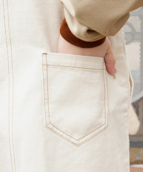 PairPair（ペアペア）の「ワッペン付きストラップ配色ジャンスカ（スカート・レディース・オフホワイト/インディゴブルー/モカ・FREE）」の6枚目の写真