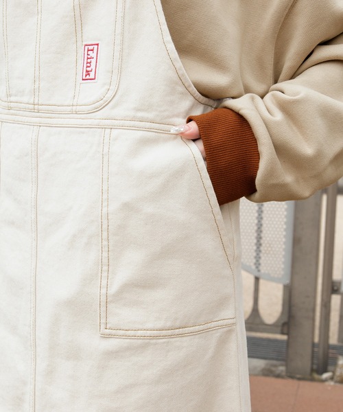 PairPair（ペアペア）の「ワッペン付きストラップ配色ジャンスカ（スカート・レディース・オフホワイト/インディゴブルー/モカ・FREE）」の4枚目の写真