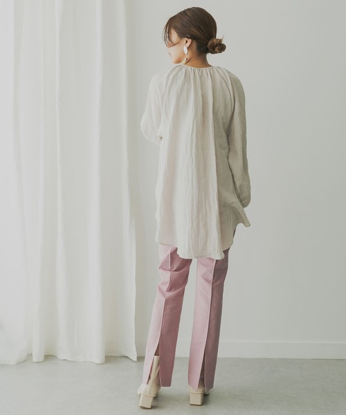 KBF+（ケービーエフプラス）の「KBF+　バックスリットセミフレアパンツ（その他パンツ・レディース・ブルー/ピンク/ライトベージュ・36/38）」の16枚目の写真