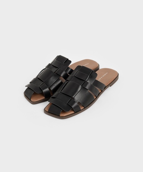CHARLES & KEITH（チャールズ & キース）の「ウェーブディテール ミュールフラット / Weave Detail Mule Flats（サンダル・レディース・ブラック/ダークブラウン/オフホワイト/セージグリーン・22.5cm/23cm/23.5cm/24.5cm/25cm/25.5cm）」の13枚目の写真