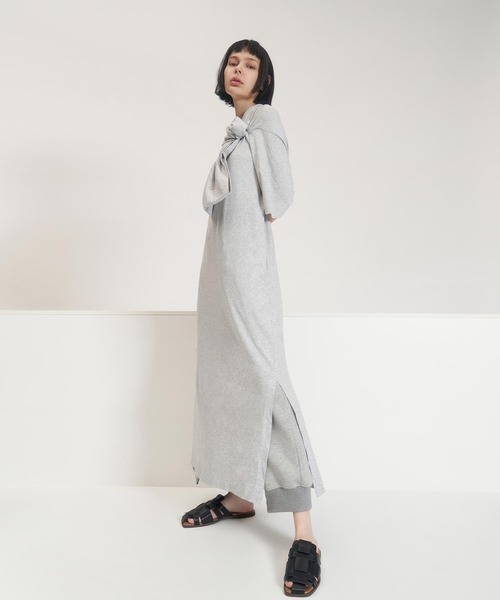 CHARLES & KEITH（チャールズ & キース）の「ウェーブディテール ミュールフラット / Weave Detail Mule Flats（サンダル・レディース・ブラック/ダークブラウン/オフホワイト/セージグリーン・22.5cm/23cm/23.5cm/24.5cm/25cm/25.5cm）」の16枚目の写真