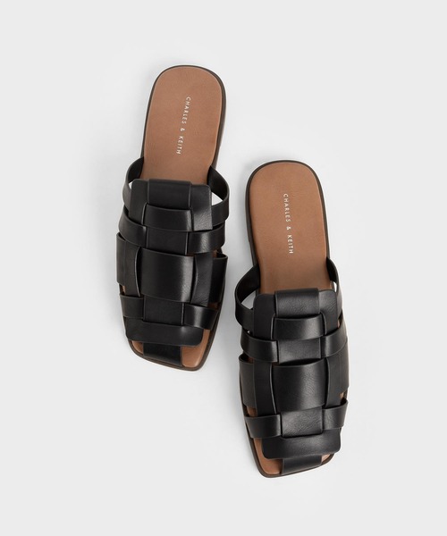 CHARLES & KEITH（チャールズ & キース）の「ウェーブディテール ミュールフラット / Weave Detail Mule Flats（サンダル・レディース・ブラック/ダークブラウン/オフホワイト/セージグリーン・22.5cm/23cm/23.5cm/24.5cm/25cm/25.5cm）」の18枚目の写真