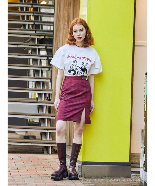 OSAMU GOODS(オサムグッズ)の「OSAMU GOODS BIG Tシャツ(Tシャツ/カットソー・レディース・オフホワイト/ブラック/レッド・MEDIUM)」の9枚目の写真