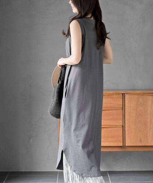 rps（アールピーエス）の「ノースリーブカットワンピース（ワンピース・レディース・ブラック/パープル/モカ/グレイッシュベージュ/ライトカーキ/ブラウン/ブルー/チャコールグレー/カーキ・M/フリー）」の12枚目の写真