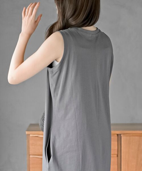 rps（アールピーエス）の「ノースリーブカットワンピース（ワンピース・レディース・ブラック/パープル/モカ/グレイッシュベージュ/ライトカーキ/ブラウン/ブルー/チャコールグレー/カーキ・M/フリー）」の15枚目の写真