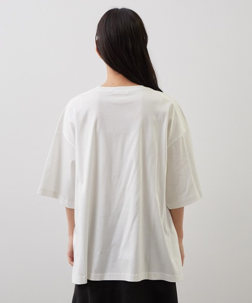 SALON adam et rope'（サロン アダム エ ロペ）の「シルケットスムースBIGTシャツ（Tシャツ/カットソー・レディース・ホワイト/ブルー系その他4/ブラック/グレー・FREE）」の19枚目の写真