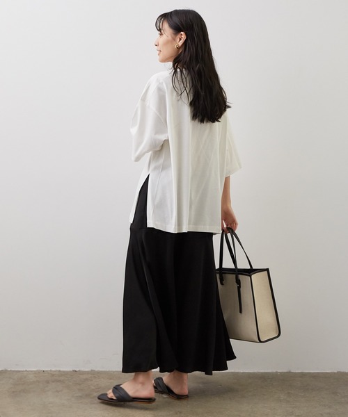 SALON adam et rope'（サロン アダム エ ロペ）の「シルケットスムースBIGTシャツ（Tシャツ/カットソー・レディース・ホワイト/ブルー系その他4/ブラック/グレー・FREE）」の13枚目の写真