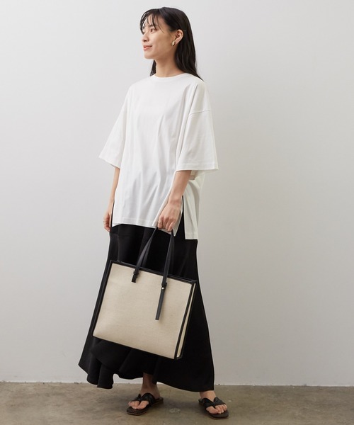 SALON adam et rope'（サロン アダム エ ロペ）の「シルケットスムースBIGTシャツ（Tシャツ/カットソー・レディース・ホワイト/ブルー系その他4/ブラック/グレー・FREE）」の18枚目の写真