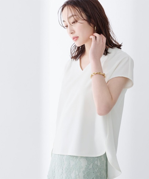 UR'S（ユアーズ）の「Vﾈｯｸﾌﾚﾝﾁｽﾘｰﾌﾞﾄｯﾌﾟｽ（Tシャツ/カットソー・レディース・ホワイト/ブラック/ネイビー/ブルー/ラベンダー/グレイッシュベージュ・S/M/L）」の2枚目の写真