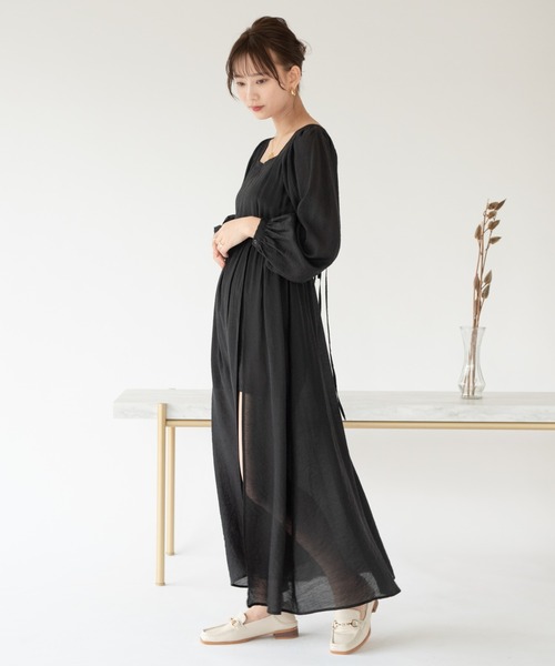 VRIA CHARME（バリアシャルム）の「スクエアネックスリットマキシワンピース（ワンピース・レディース・ブラック/ピンクベージュ/ナチュラル・FREE）」の15枚目の写真