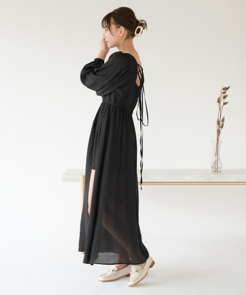 VRIA CHARME（バリアシャルム）の「スクエアネックスリットマキシワンピース（ワンピース・レディース・ブラック/ピンクベージュ/ナチュラル・FREE）」の16枚目の写真