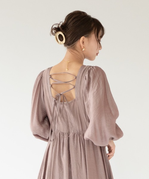 VRIA CHARME（バリアシャルム）の「スクエアネックスリットマキシワンピース（ワンピース・レディース・ブラック/ピンクベージュ/ナチュラル・FREE）」の12枚目の写真