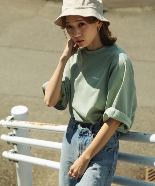 Piko（ピコ）の「【別注】【PIKO】スケボーガール イージーケア 高密度ビッグシルエット エモイラストTシャツ（Tシャツ/カットソー・レディース・ホワイト/ブラック/ベージュ/ネイビー/ピンク/ブルー/グリーン・MEDIUM/LARGE）」の4枚目の写真