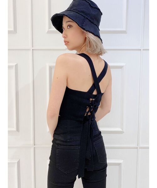 GYDA（ジェイダ）の「バッククロスニットTOPS（タンクトップ・レディース・ブラック/パープル/オフホワイト・FREE）」の2枚目の写真