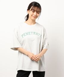 SPINNS | 【ゆったりシルエット】PENETRATE カレッジデザインビッグTシャツ(Tシャツ/カットソー)