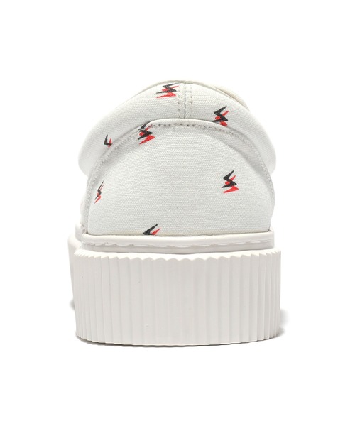 Undercoverism（アンダーカバイズム）の「UI2A4F01-1（スリッポン・メンズ・ホワイト/ブラック・MEDIUM/LARGE）」の5枚目の写真