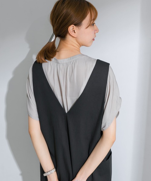 ITEMS URBANRESEARCH(アイテムズ アーバンリサーチ)の「ヨークギャザーブラウス(シャツ/ブラウス・レディース・グレー系その他/カーキ/チャコールグレー・FREE)」の20枚目の写真