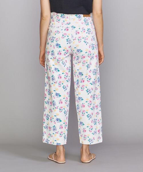 Lepidos（レピドス）の「＜Tach clothing＞デニムフローラルパンツ（デニムパンツ・レディース・ホワイト・SMALL/MEDIUM）」の4枚目の写真