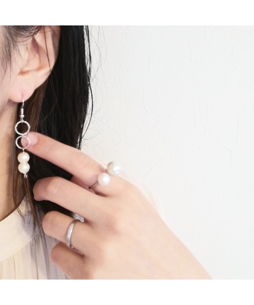 tone(トーン)の「【kun】シルバーのオシャレなアシンメトリーピアス(MA)(ピアス(両耳用)・レディース・シルバー・FREE)」の4枚目の写真