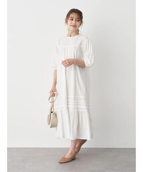 earth music&ecology（アースミュージックアンドエコロジー）の「ギャザータックティアードワンピース ＊（ワンピース・レディース・オフホワイト/サックスブルー/モカ・FREE）」の8枚目の写真