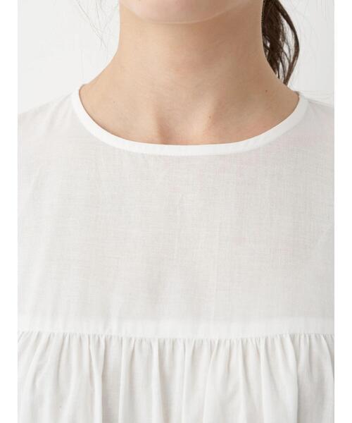 earth music&ecology（アースミュージックアンドエコロジー）の「ギャザータックティアードワンピース ＊（ワンピース・レディース・オフホワイト/サックスブルー/モカ・FREE）」の12枚目の写真