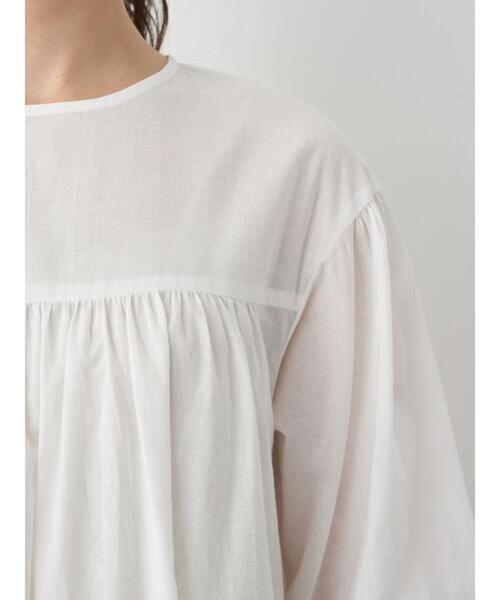 earth music&ecology（アースミュージックアンドエコロジー）の「ギャザータックティアードワンピース ＊（ワンピース・レディース・オフホワイト/サックスブルー/モカ・FREE）」の13枚目の写真