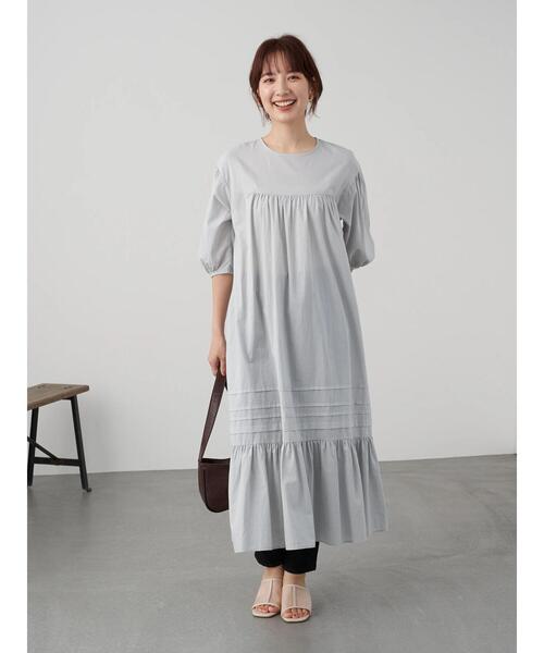 earth music&ecology（アースミュージックアンドエコロジー）の「ギャザータックティアードワンピース ＊（ワンピース・レディース・オフホワイト/サックスブルー/モカ・FREE）」の17枚目の写真