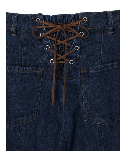 earth music&ecology（アースミュージックアンドエコロジー）の「セミフレアバックレースアップデニムパンツ ＊（デニムパンツ・レディース・ダークインディゴブルー/ライトインディゴブルー・S/M）」の11枚目の写真