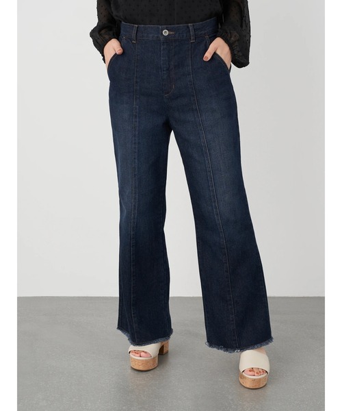 earth music&ecology（アースミュージックアンドエコロジー）の「セミフレアバックレースアップデニムパンツ ＊（デニムパンツ・レディース・ダークインディゴブルー/ライトインディゴブルー・S/M）」の10枚目の写真