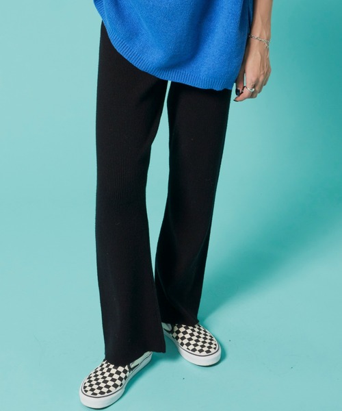 Auntie Rosa Holiday（アンティローザホリデー）の「リブフレアニットパンツ（その他パンツ・レディース・ブラック/グレー/グリーン/アイボリー/テラコッタ/ライトグリーン/ブルー・SMALL/MEDIUM）」の3枚目の写真