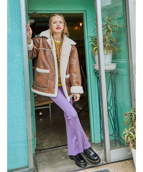 jouetie（ジュエティ）の「ランダムリブフィットフレアニットパンツ（その他パンツ・レディース・ブラック/レッド/グリーン/ブルー/パープル・MEDIUM）」の12枚目の写真