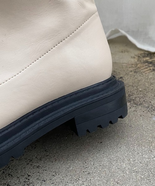 CAPRICIEUX LE'MAGE(カプリシューレマージュ)の「ストレッチトラックソールブーツ(ブーツ・レディース・アイボリー/ブラック・37/39)」の9枚目の写真