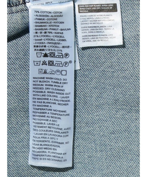 Levi's（リーバイス）の「Levi's/リーバイス トラッカージャケット（デニムジャケット・レディース・インディゴブルー/ライトインディゴブルー・S/XS/M/L）」の10枚目の写真