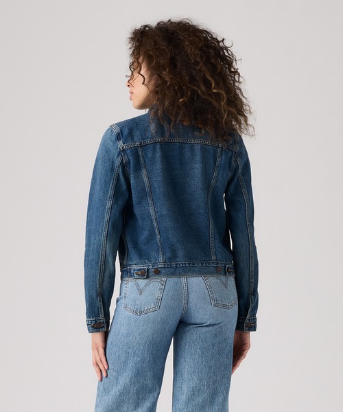 Levi's(リーバイス)の「Levi's/リーバイス トラッカージャケット(デニムジャケット・レディース・インディゴブルー/ライトインディゴブルー・S/XS/M/L)」の11枚目の写真