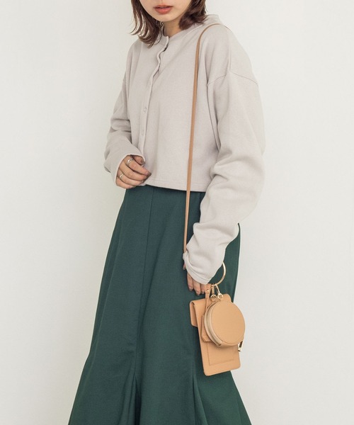 w closet（ダブルクローゼット）の「【新色追加】スエットクルーショートカーディガン（カーディガン/ボレロ・レディース・スモークグレー/スミクロ/ダークグリーン/パープル・FREE）」の6枚目の写真