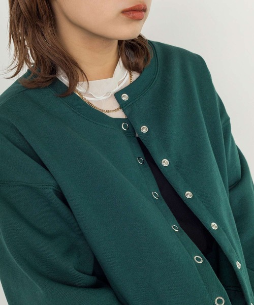 w closet（ダブルクローゼット）の「【新色追加】スエットクルーショートカーディガン（カーディガン/ボレロ・レディース・スモークグレー/スミクロ/ダークグリーン/パープル・FREE）」の19枚目の写真