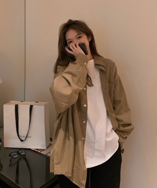 KOR（ケーオーアール）の「チェック柄　オーバーサイズシャツ（シャツ/ブラウス・レディース・ブラック系/イエロー系・FREE）」の2枚目の写真