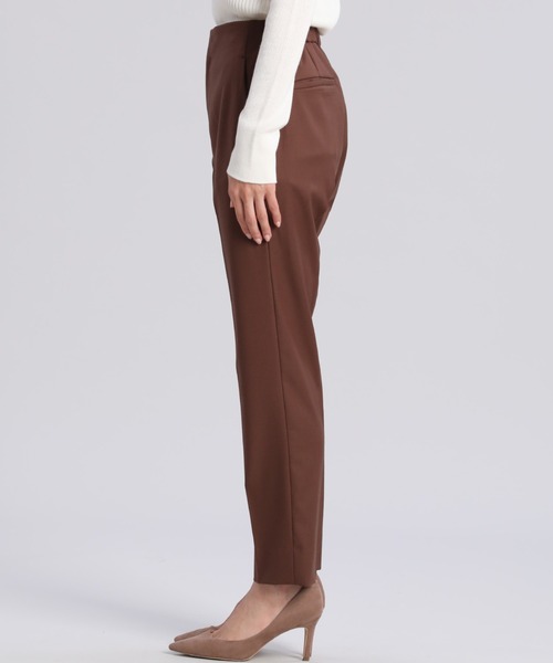 INED（イネド）の「ハイウエストテーパードパンツ（その他パンツ・レディース・グレー/ブラウン・7号/9号/11号/5号）」の5枚目の写真